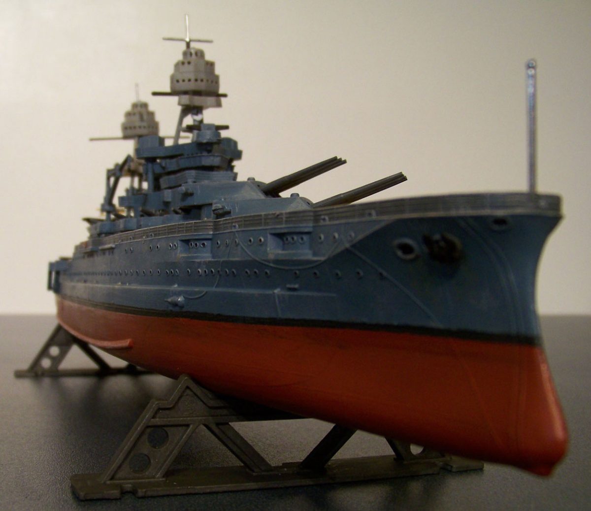 Revell USS Arizona - scaleModelGuy Home