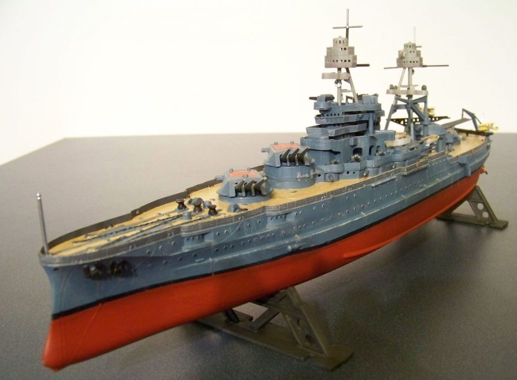 Revell USS Arizona - scaleModelGuy Home