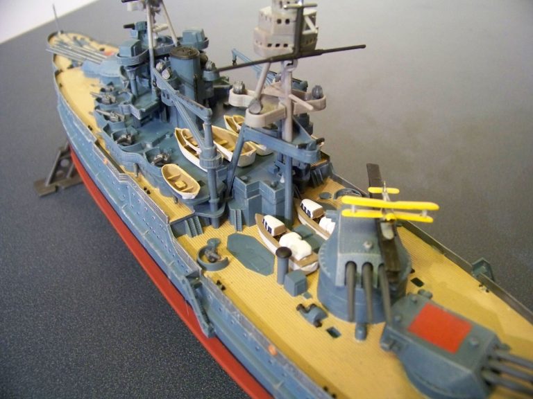 Revell USS Arizona - scaleModelGuy Home