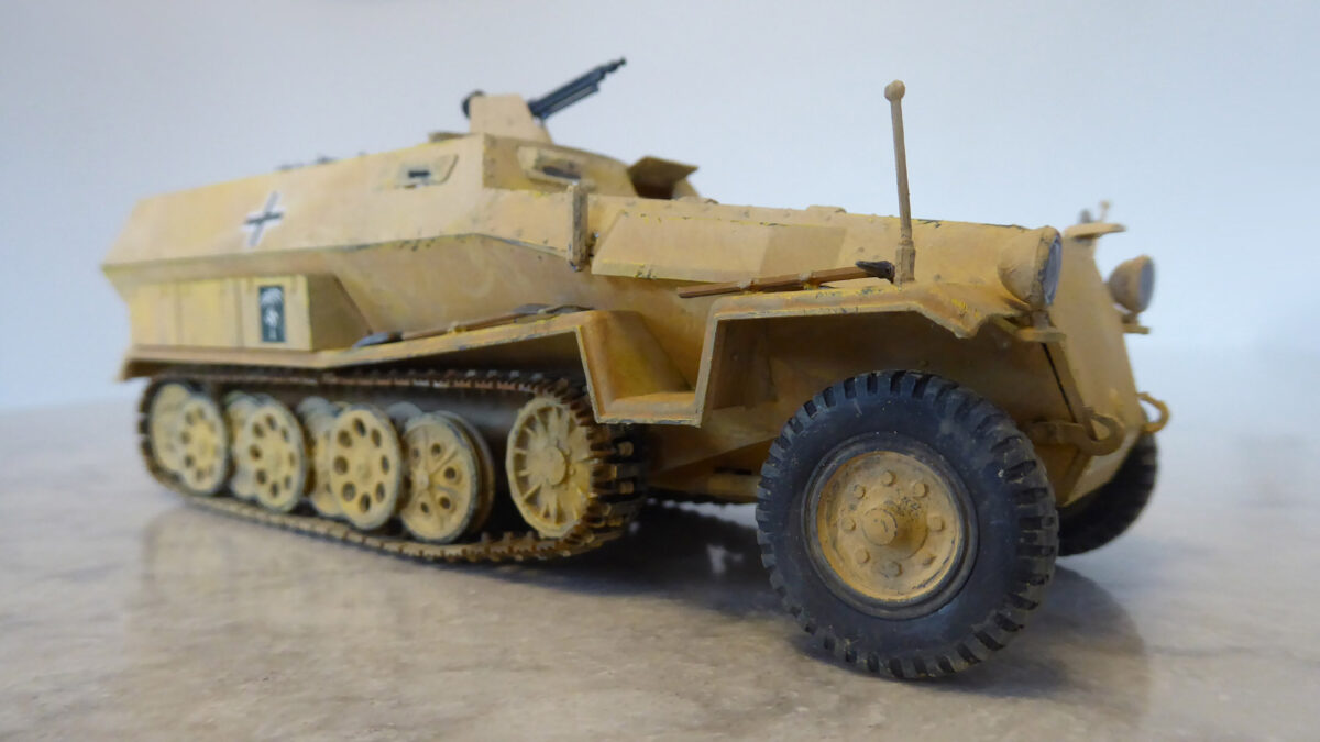 Tamiya WWII German Halftrack Hanomag Sdkfz 251/1 in 1/35 scale ...