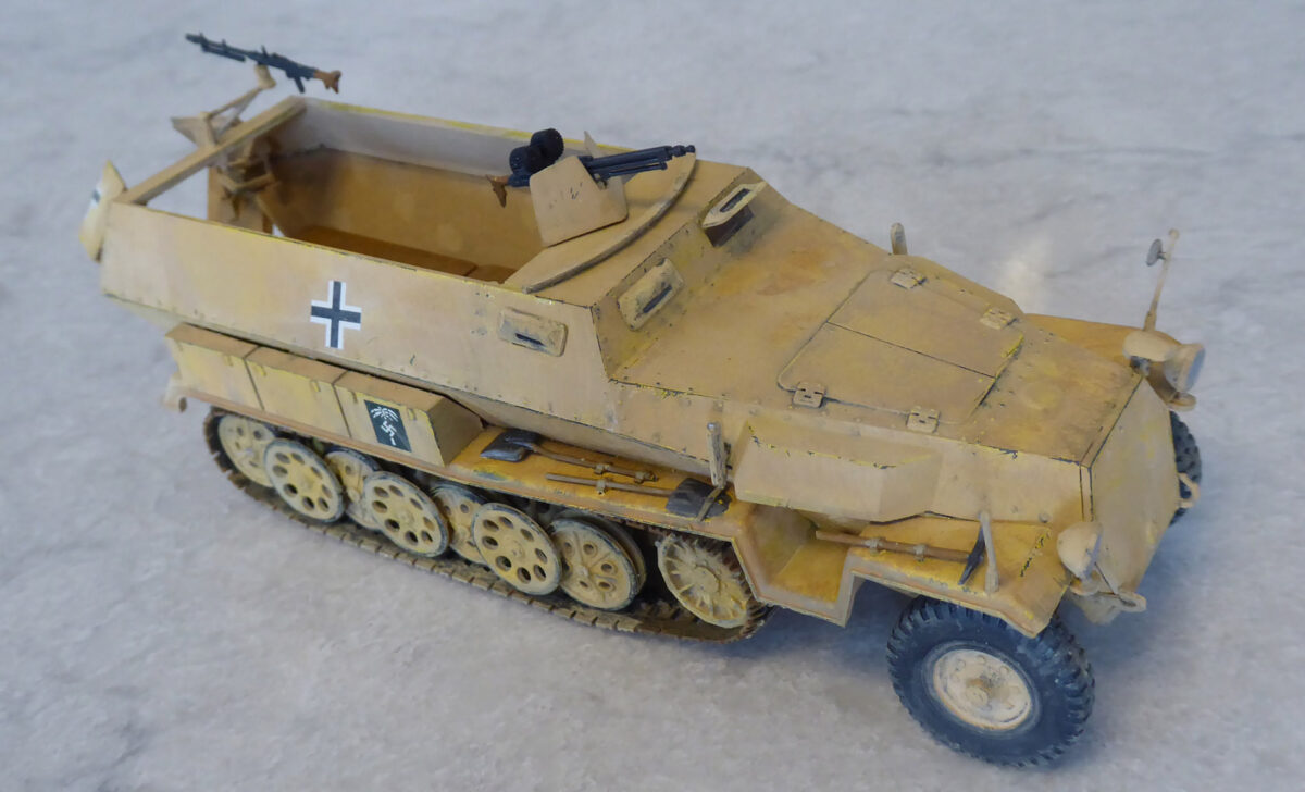 Tamiya WWII German Halftrack Hanomag Sdkfz 251/1 in 1/35 scale ...